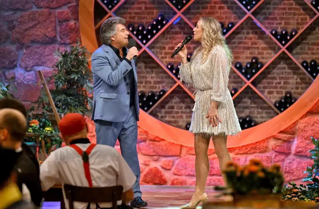 So wird der "Schlager-Spaß mit Andy Borg" am 17. August im SWR & MDR - alle Fotos. 5 Im Duett: Andy Borg und Liane